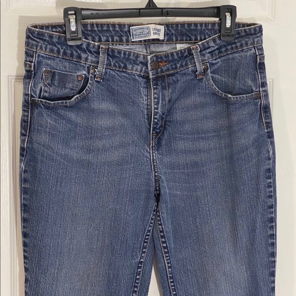 Lee Low-Rise Boot-Cut Jeans Size 12 - Picture 3 of 7